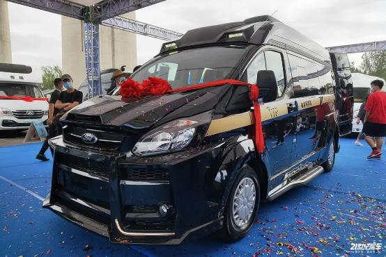 全新黑骑士驾临北京房车露营展，江铃福客特发布新车型
