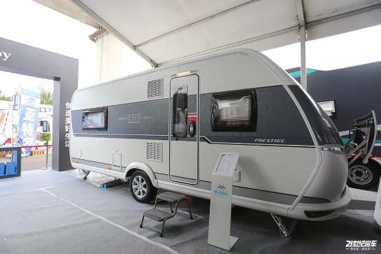 买Hobby送空调， 4款全新拖挂式房车首发