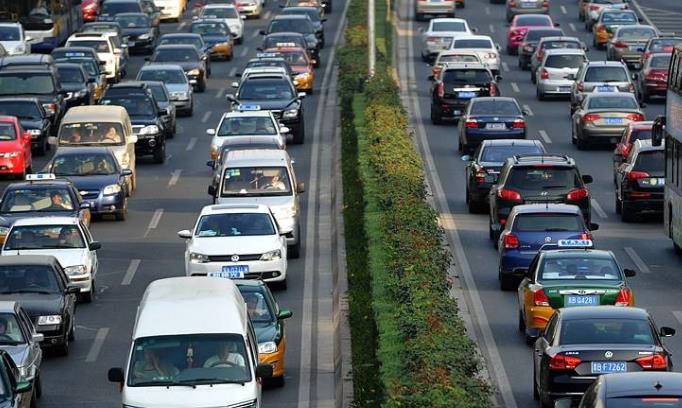 严重拥堵！目前北京全路网交通指数为8.3