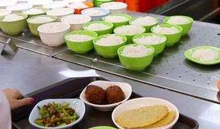 半份菜设专门窗口…… 高校食堂频出“光盘”新招