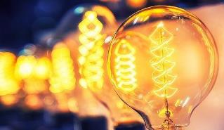 国家发改委：8月份全国全社会用电量同比增长7.7%