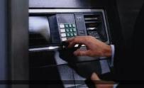 ATM机成“鸡肋” 今年以来全国机具数量减少逾4万台