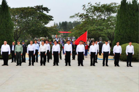 卫辉市举行烈士纪念日公祭活动