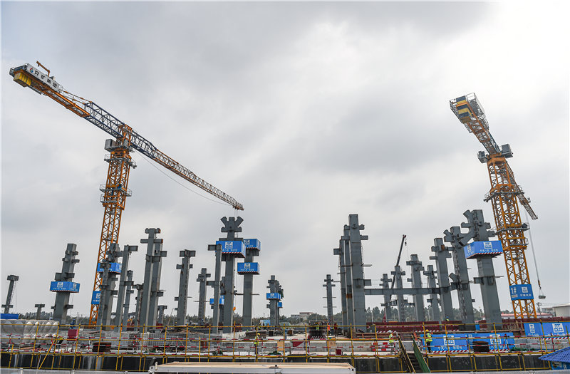 海口：CBD地标项目施工忙