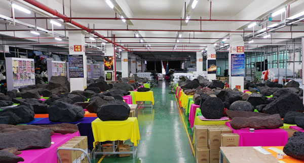 中国著名陨石收藏家李诗贤：价值连城的天外来客将成为最有前途的收藏