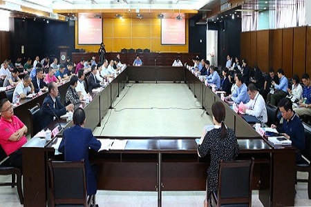 教育部师范类专业认证专家组到海南师范大学现场考查 多家高校接受专业认证