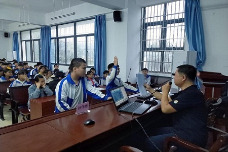 海南屯昌：垃圾分类、航天科普从娃娃抓起