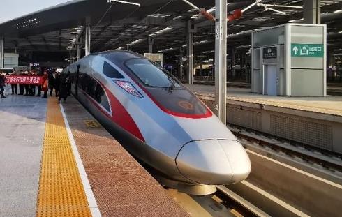 京雄城际铁路昨日全线贯通 50分钟北京西飞驰到雄安