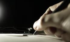 人工智能判作文还不够“资格”