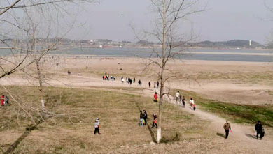 黄石市西塞山江滩成“网红”打卡地