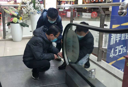 湖北赤壁市场监管局开展春节前电梯“大体检”