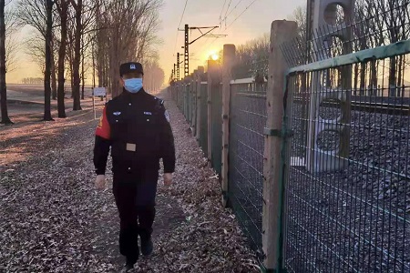 沈阳铁路公安局大虎山车站派出所全力做好春运安保工作