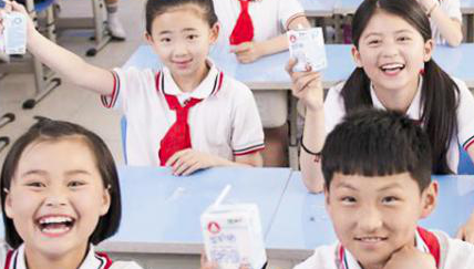 武汉市密集出台政策 扩大“学生饮用奶计划”覆盖范围