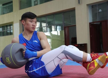 幸福是“拼”出来的 - 高原小伙的拳击梦