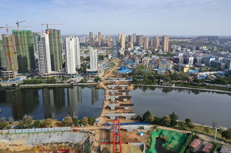 迅速修复海河沿岸亲水平台损坏设施 市民为天津河东区城管委点赞