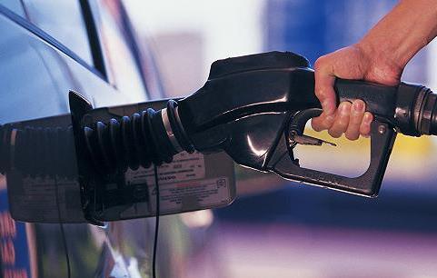 中国成品油价“八连涨”，怎么看？