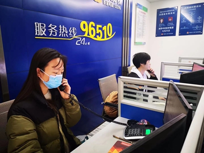 湖北恩施市供水女职工三八妇女节坚守岗位