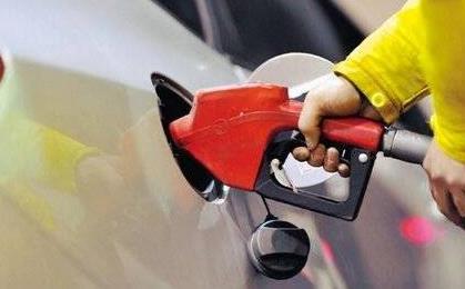 油价今日或迎“九连涨” 加满一箱油多花约9元