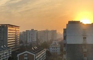 回暖！今日北京继续升温有望达21℃ 傍晚前后或有浮尘