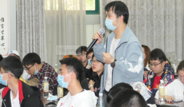 武汉大学师生到三金潭污水处理厂学习