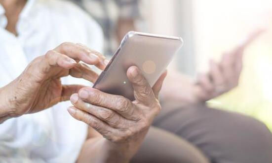 “适老化”金融服务新招迭出 让老年群体融入信息时代