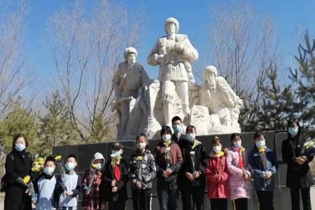 黑龙江富裕县开展“童心向党致敬英雄”教育活动