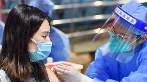 北京疾控：打完疫苗回家若发烧不退等要报告就医