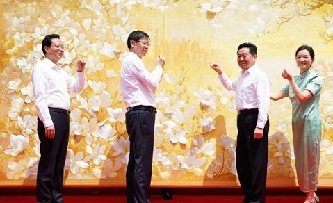 苏州高新区发布“百名绣娘绣百年”作品