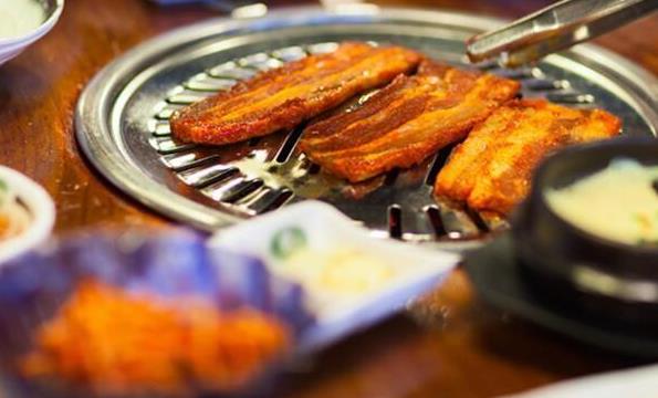 餐饮消费加快复苏 厉行节约、线上增长成新特点