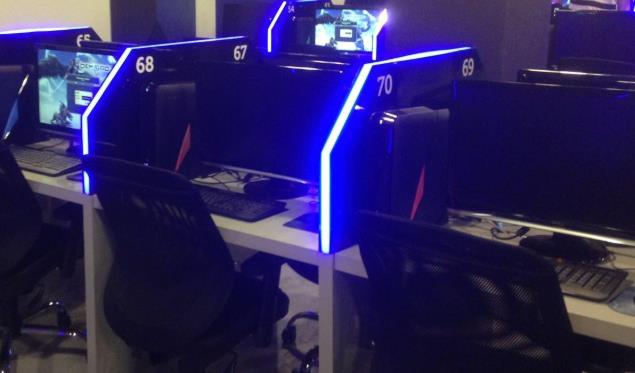 有些悄然消失，有些改头换面——身边的网吧去哪儿了？