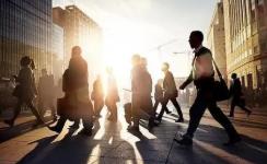 中国劳动年龄人口仍是全球第一 人口红利向人才红利转变