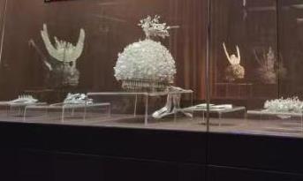 百余件苗族银饰文物在沈阳新乐遗址展出