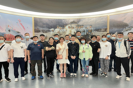在中山舰前重温入党誓词 武汉市体校在红色博物馆举办主题活动