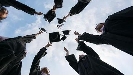 引导毕业生优化择业观 促进毕业生高质量就业