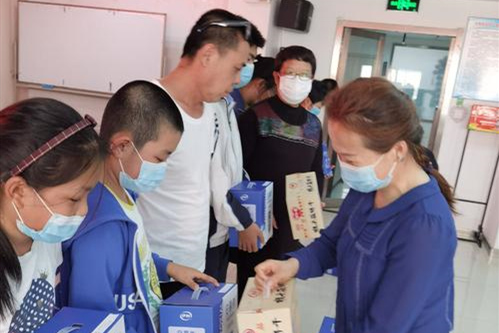 沈阳万泉街道组织驻街单位与困难群体结对子帮扶“全面小康兜底”