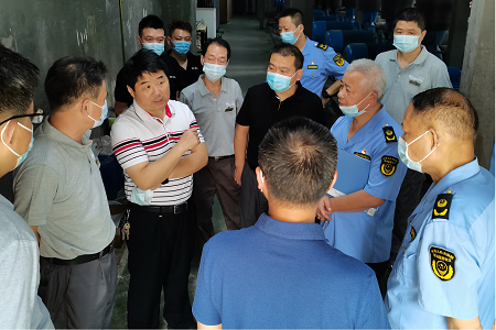 武汉市市场监管局副局长胡艺到洪山区督查特种设备安全工作