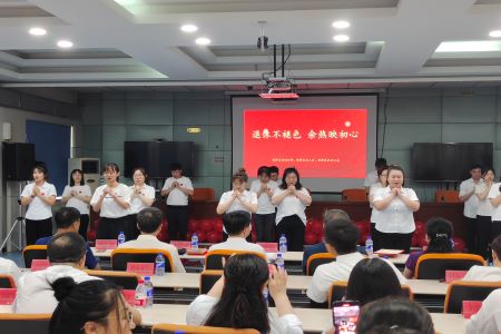 退休不褪色余热映初心 齐齐哈尔市铁锋区举办干部职工荣休仪式