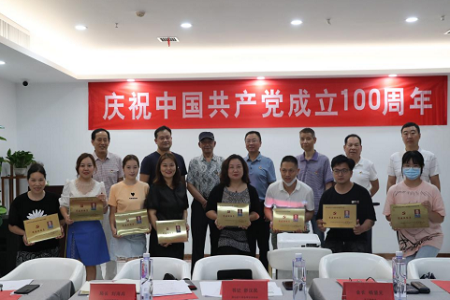 武汉市洪山区聘请党建联络员为“小个专”企业发展添加“催化剂”