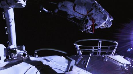 我国空间站阶段航天员首次出舱活动取得圆满成功