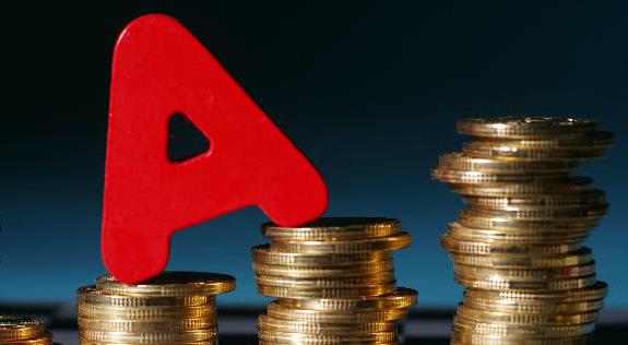 A股放量反弹 成交总量破1.3万亿