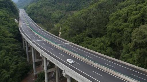 高速公路差异化收费通行费会涨吗？交通运输部回应