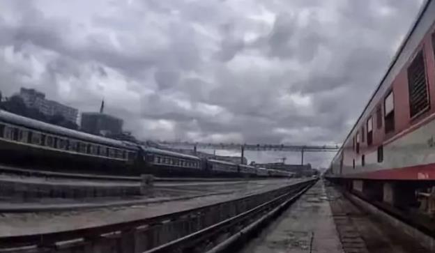 防抗台风&ldquo;卢碧&rdquo; 南铁停运部分旅客列车