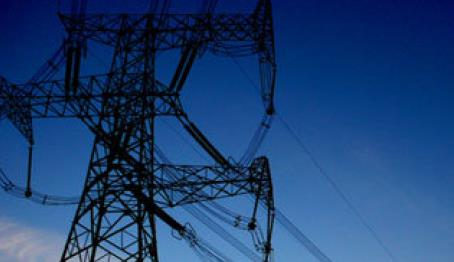 直面用电“尖峰时刻” 迎峰度夏保供有力有效