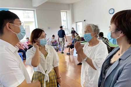 沈阳市大东区上园街道为群众办实事 疫苗流动接种点 送“苗”上门