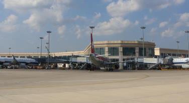 &ldquo;双节&rdquo;临近 哈尔滨机场客流恢复同期九成