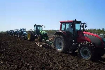 因势利导科学安排 黑龙江拜泉县高标准高质量推进秋整地工作