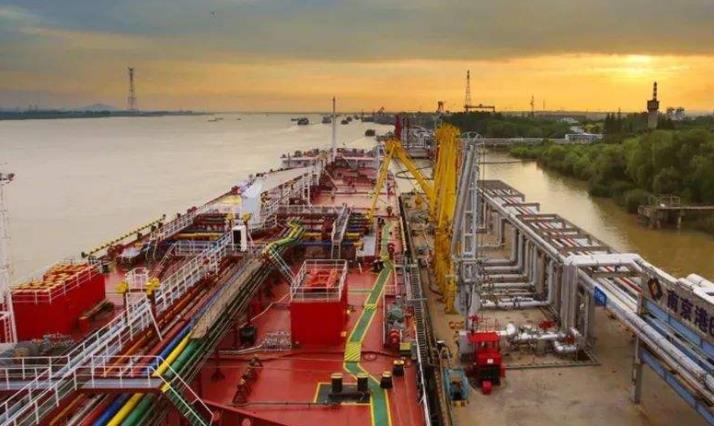 江苏省港口集团南京港发挥节点优势 积极服务国家战略