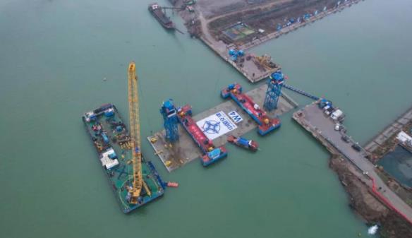 国内整体规模最大的内河沉管隧道全部沉管安装到位