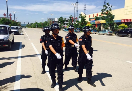 黑龙江建三江公安分局开展夏季治安管理 确保辖区安全稳定