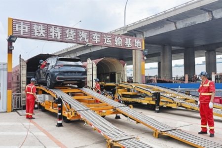 辽港集团韩国二手车过境运输业务试运作顺利完成